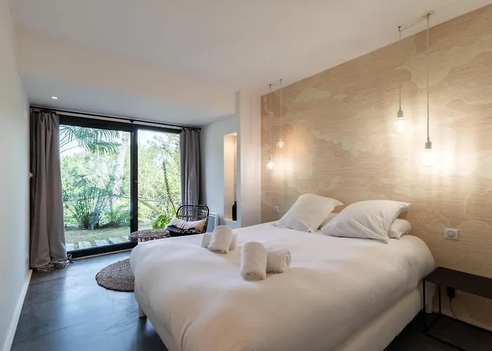 Вилла Milady Keyweek With Pool Ocean Views In