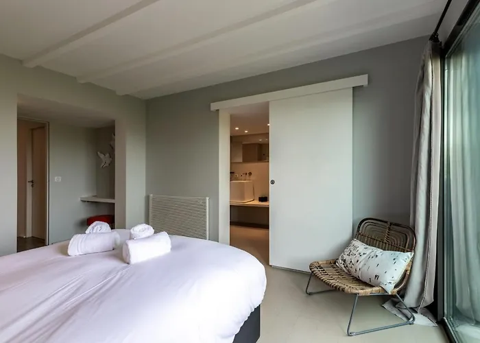 Milady Keyweek With Pool Ocean Views In Вилла