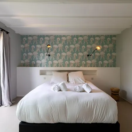 Milady Keyweek With Pool Ocean Views In *