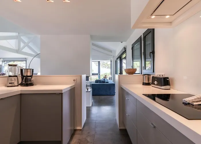 Milady Keyweek With Pool Ocean Views In 比亚里茨